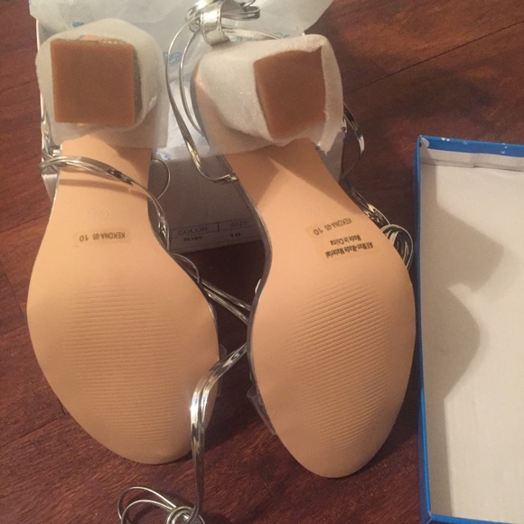 NEW! Celebrity Bedazzled Sandals Pumps -Silver! - Picture 5 of 8